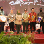 ”Sekolah Darurat” Naik Panggung Tangguh Awards