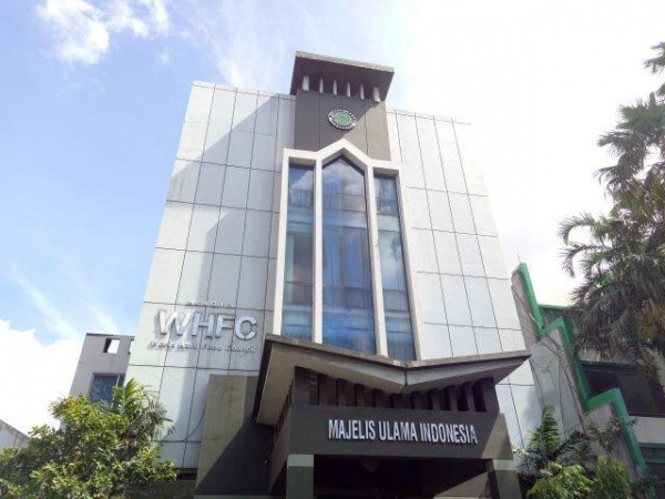 MUI Pusat Salurkan 10 Ekor Sapi dan 42 Ekor Domba Kurban kepada Masyakarat